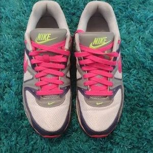 Nike air max tennis shoes
